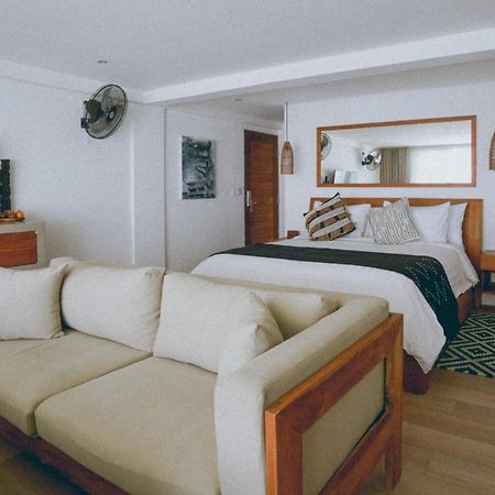 Legends Beachfront Resort อูลูวาตู ภายนอก รูปภาพ