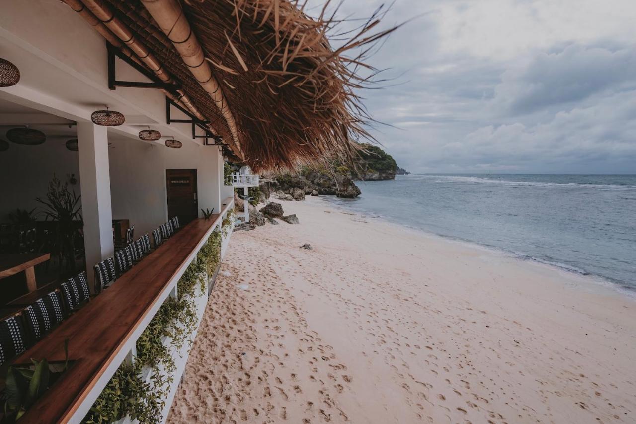 Legends Beachfront Resort อูลูวาตู ภายนอก รูปภาพ