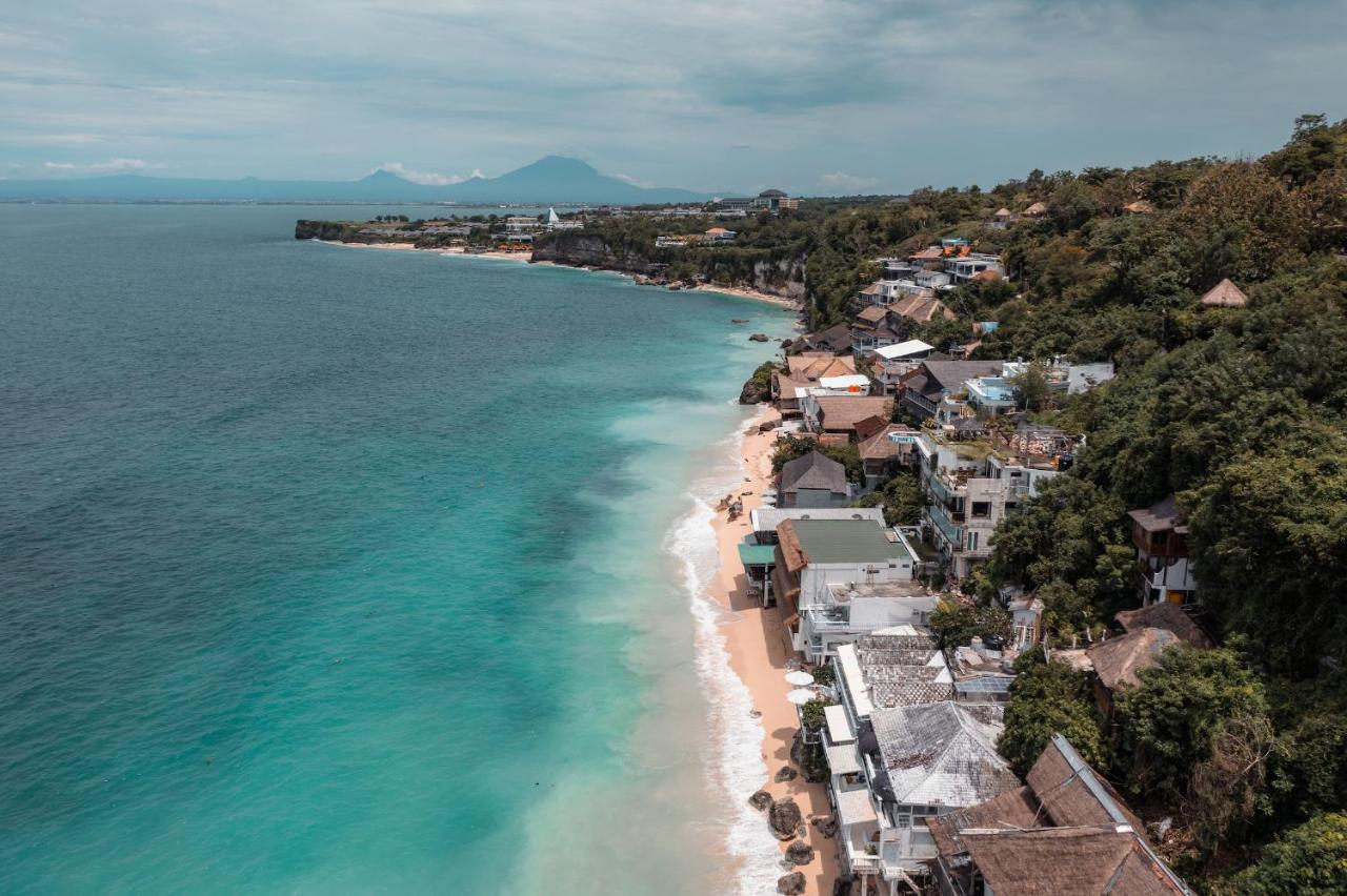 Legends Beachfront Resort อูลูวาตู ภายนอก รูปภาพ