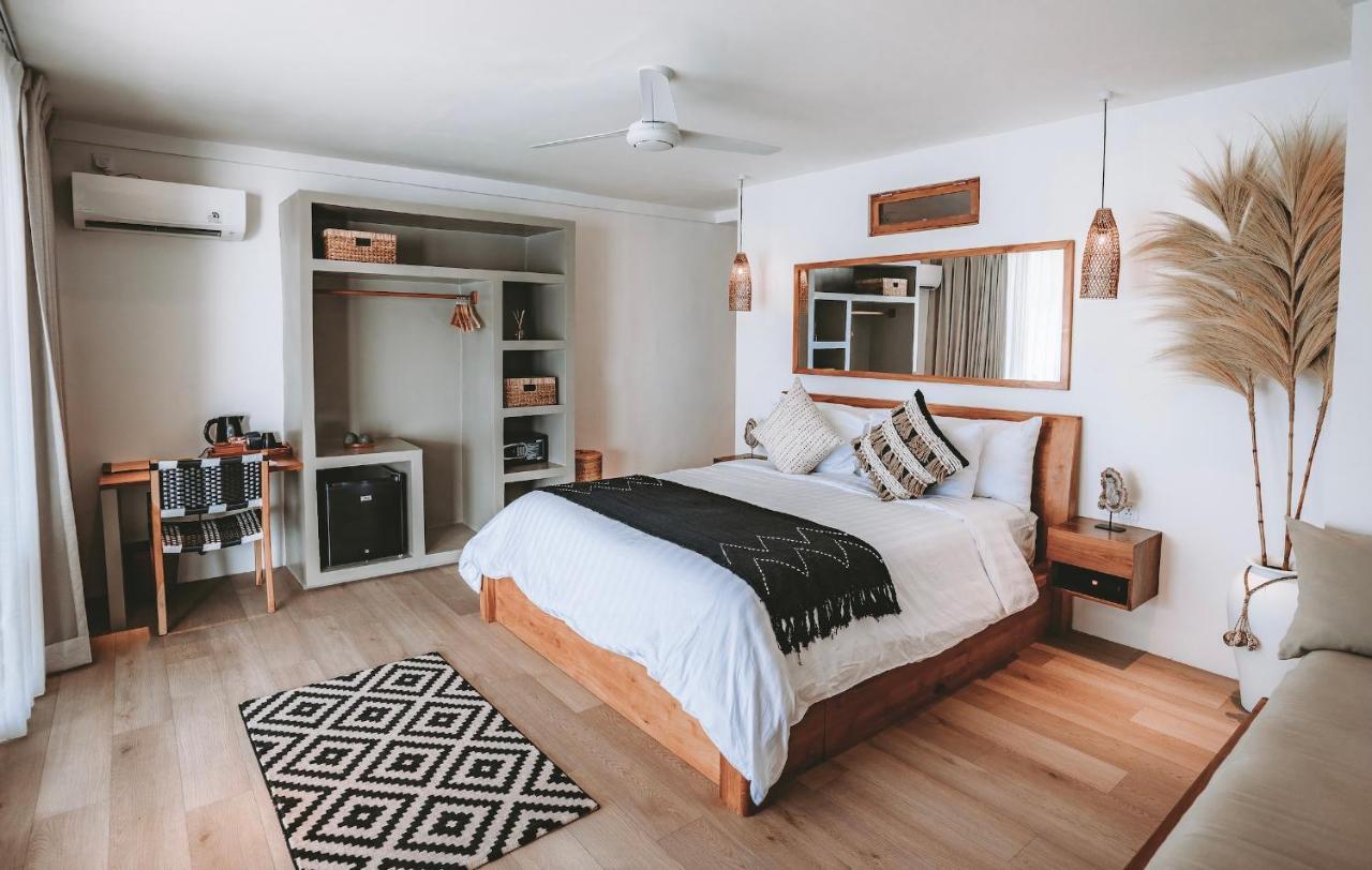 Legends Beachfront Resort อูลูวาตู ภายนอก รูปภาพ